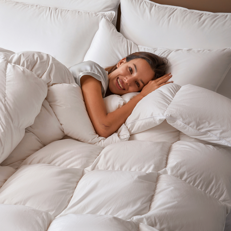 Overcloud® Premium White Down Comforter-80% DOWN